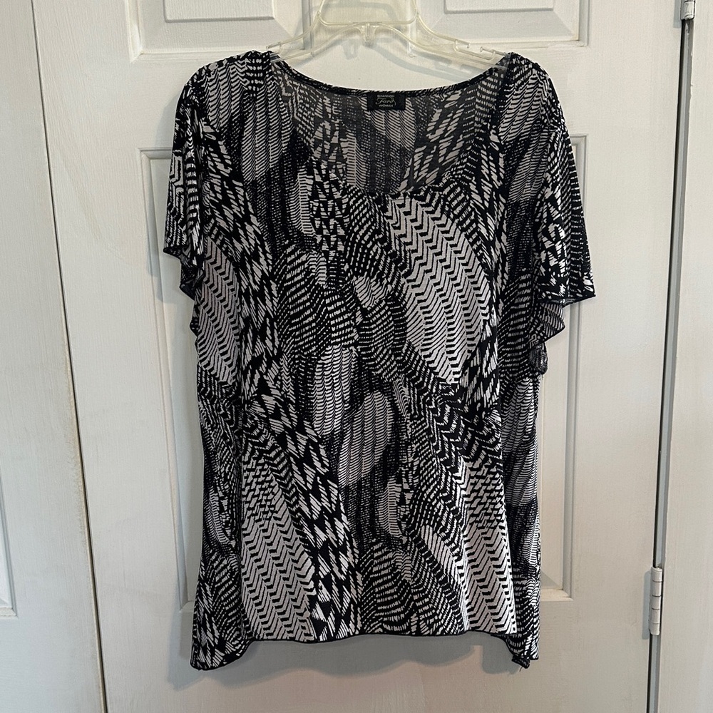 Shannon Ford woman black and grey top size 3x